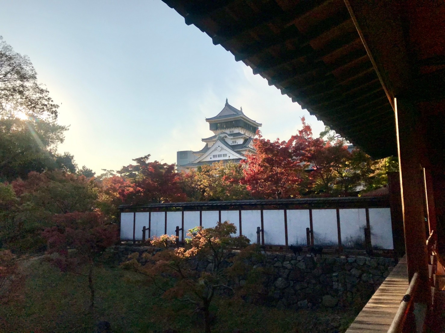 小倉城庭園で紅葉狩り