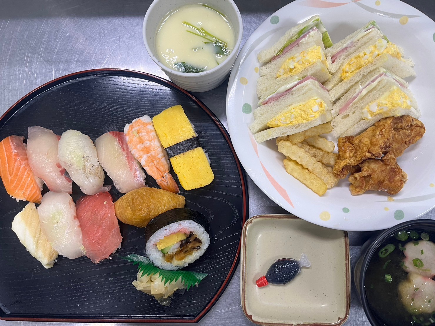 寿司🍣とサンドイッチ🥪